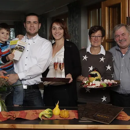 Gæstehus Haus Waldesruh 3*